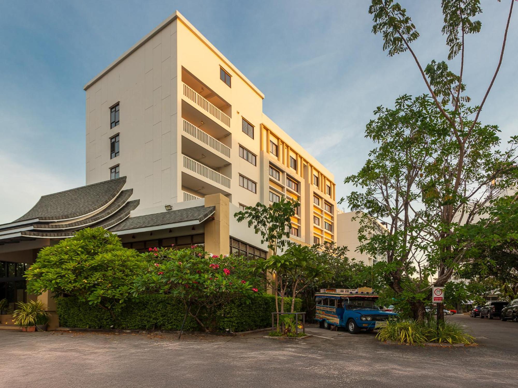 Hotel Recenta Phuket Suanluang Exteriér fotografie